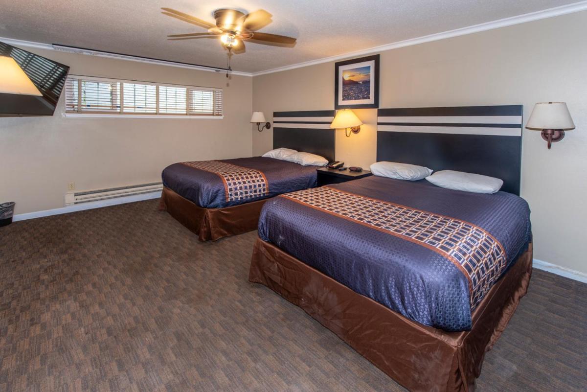 Surf Motel And Gardens Fort Bragg Extérieur photo